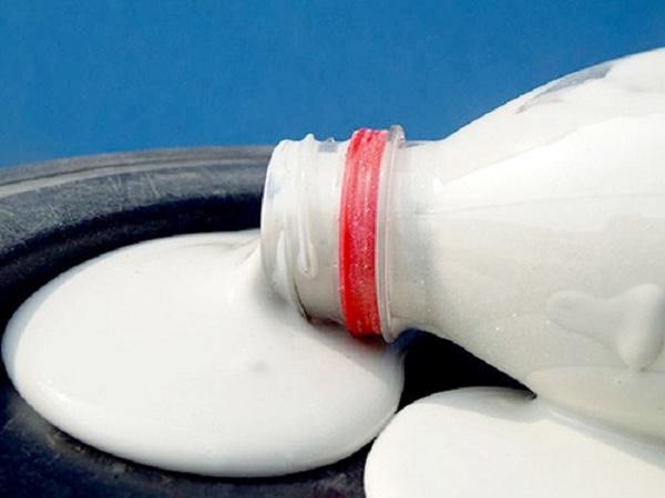 Keo sữa dán gỗ không độc, dễ sử dụng 